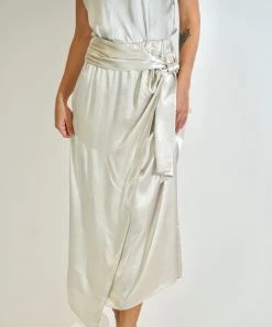 Au Darling James Beige Satin Skirt Clothing