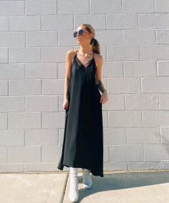 Au Darling Clothing Black Lace Trim Maxi Dress