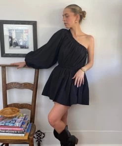 Au Darling Black One Shoulder Blouse