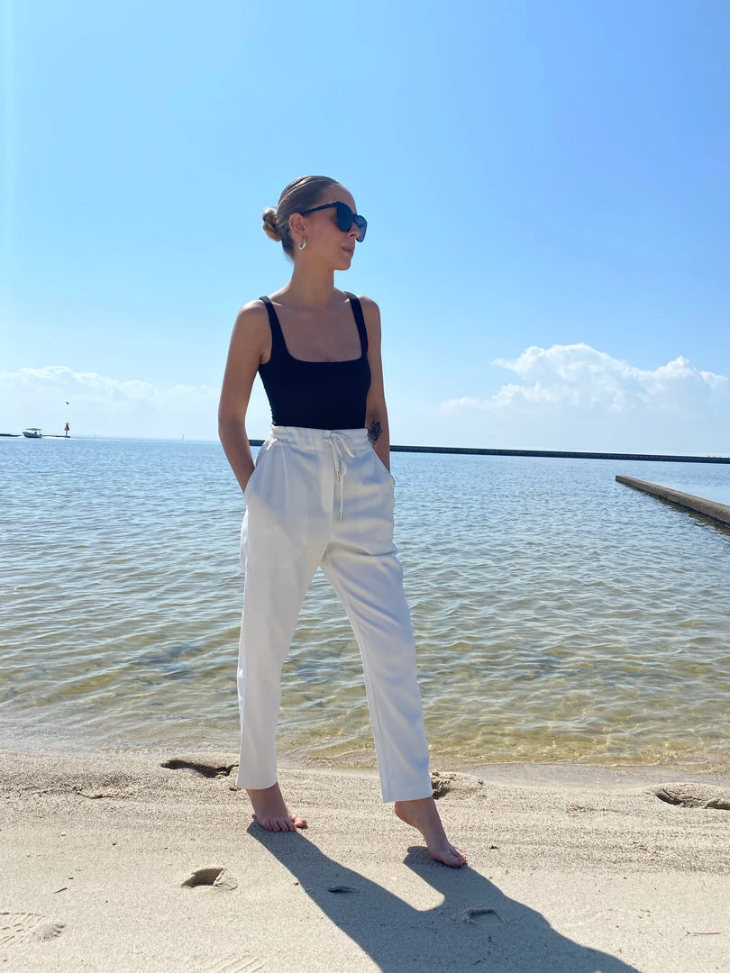 Au Darling White Drawstring Joggers