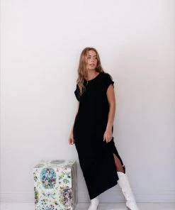 Au Darling Clothing Black Knit Maxi Dress