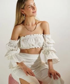 Au Darling Clothing Rosalina White Cropped Top